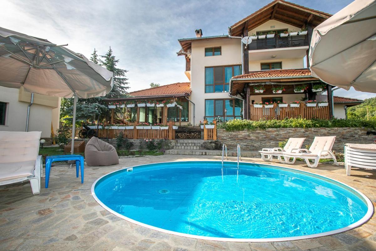 Vila Gardenia Gumoshtnik Ngoại thất bức ảnh