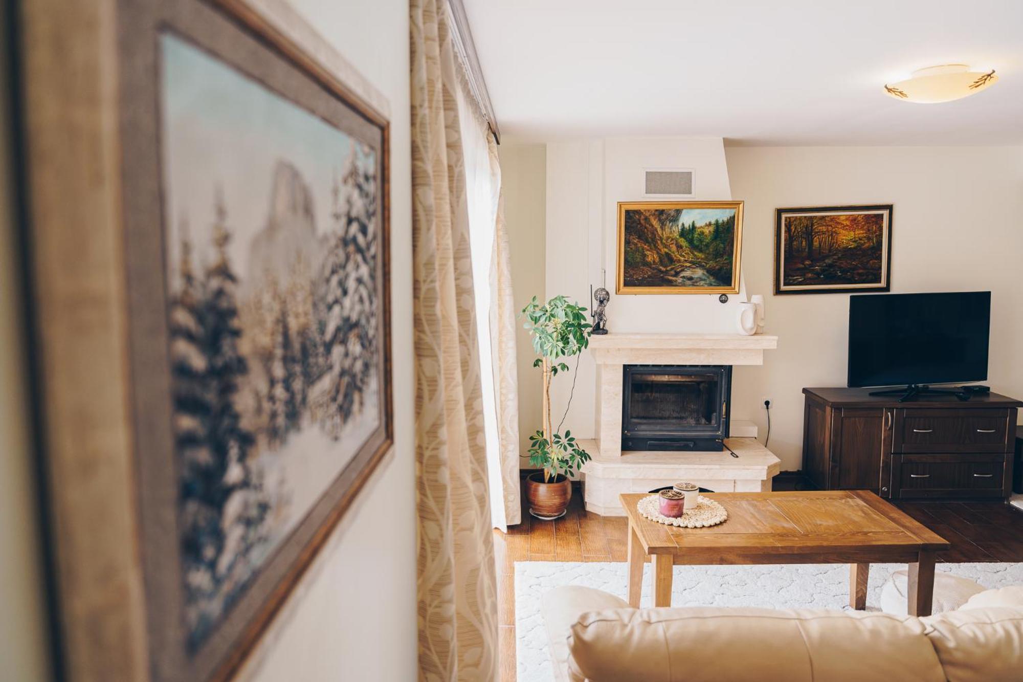 Vila Gardenia Gumoshtnik Ngoại thất bức ảnh